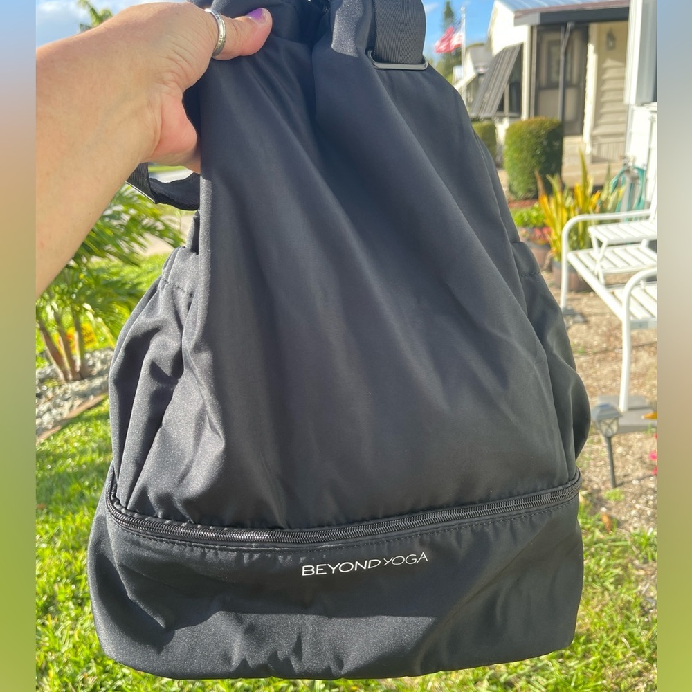 BEYOND YOGA Convertible Gym Bag In Black - Picture 6 of 12